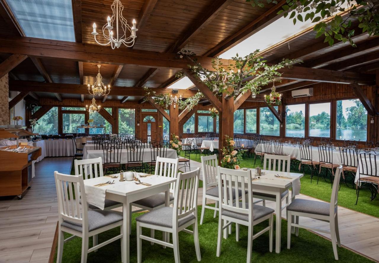 Eden Lounge Restaurant & Pension Верешедьхаз Экстерьер фото